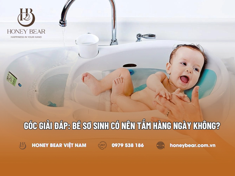 Góc giải đáp: Bé sơ sinh có nên tắm hàng ngày không?