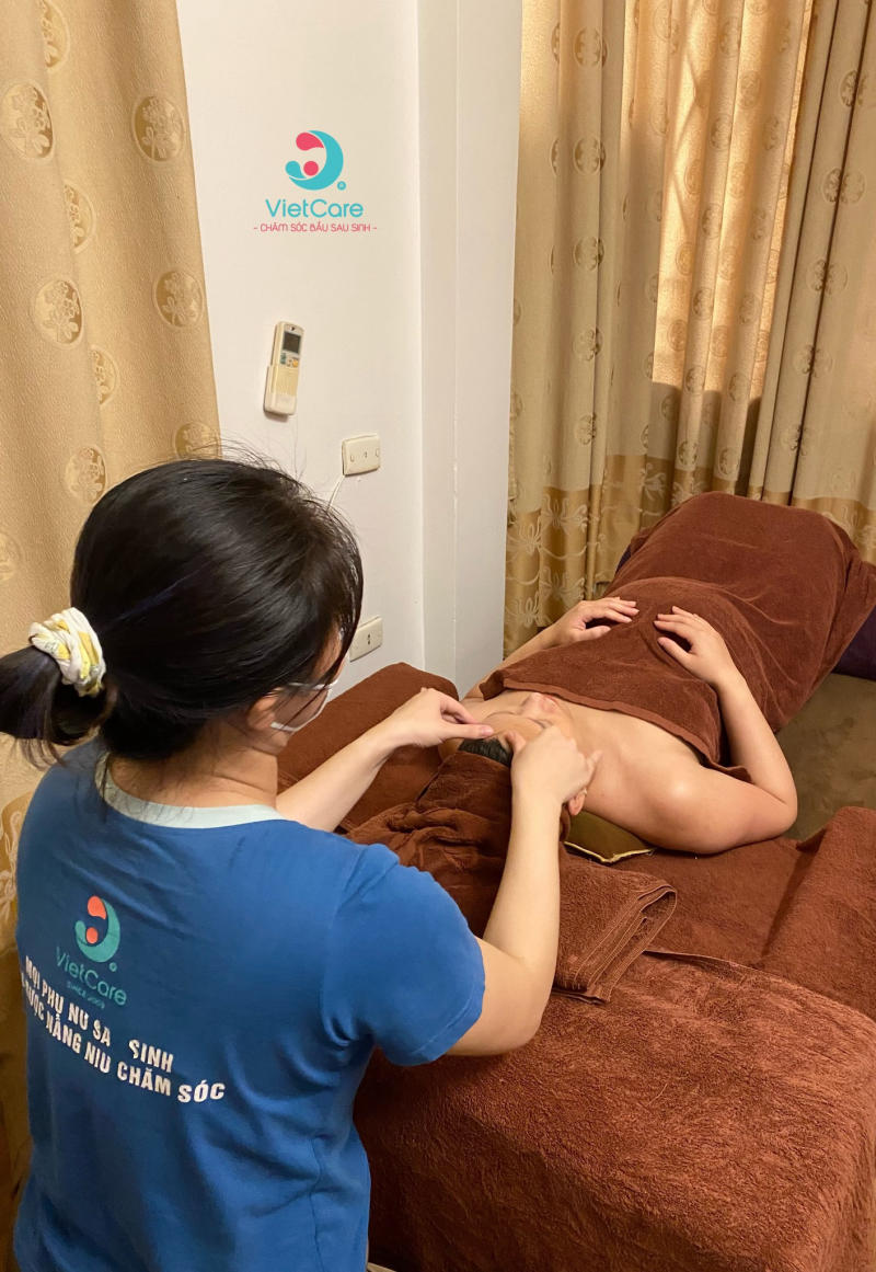 Dịch vụ Massage bầu tại Viet Care