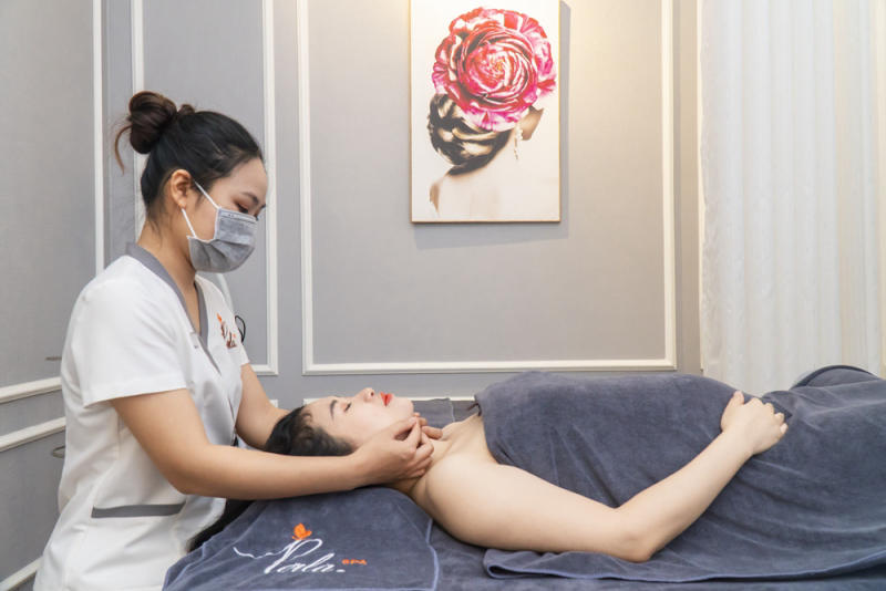 Kỹ thuật massage tinh tế và chuyên sâu được áp dụng từ đầu đến chân