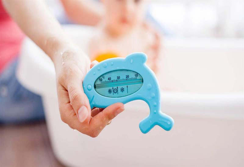 Nhiệt độ nước tắm cho trẻ sơ sinh